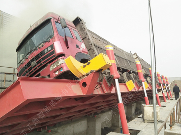 超長、超重側(cè)翻卸車機